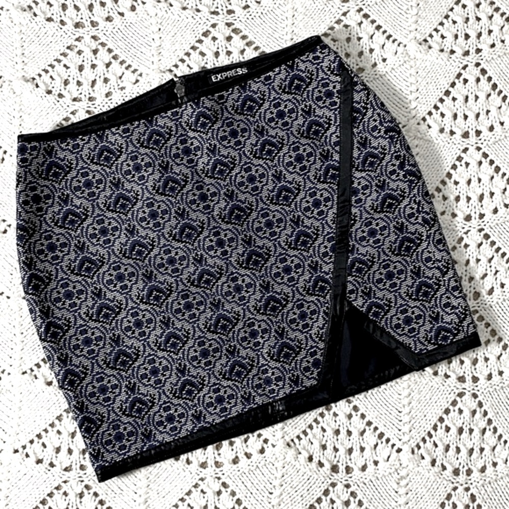EXPRESS Tapestry Mini Skirt